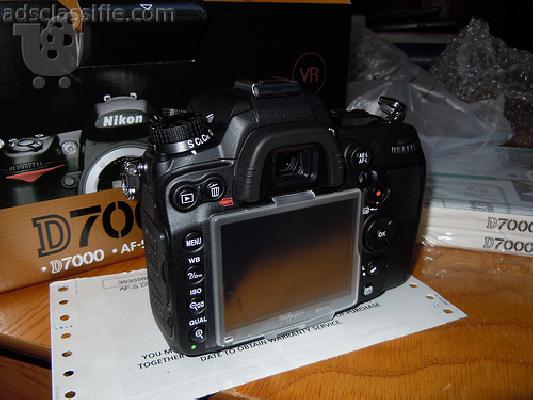 PoulaTo: Nikon D7000 16MP Digital SLR Camera
